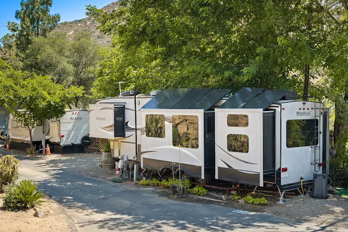 All Seasons RV Park Picture 4