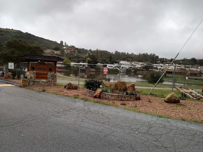 Hide-Away Lake Mobile Estates Picture 10