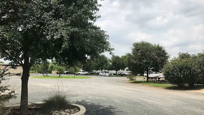 Frio RV Park Picture 6