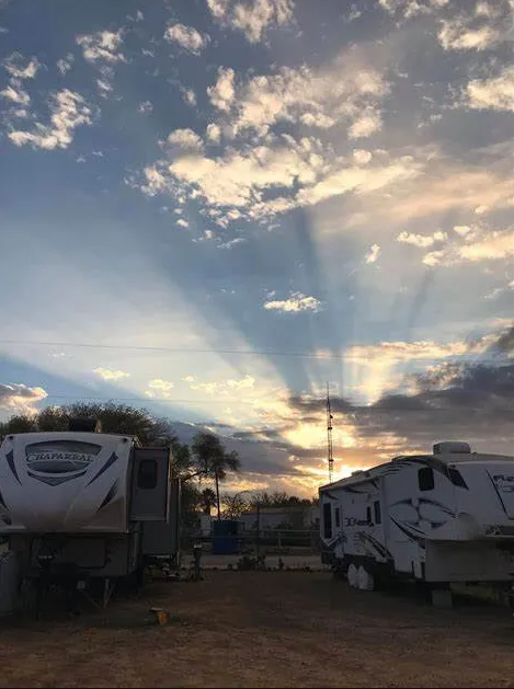 Pearsall RV Park Picture 3