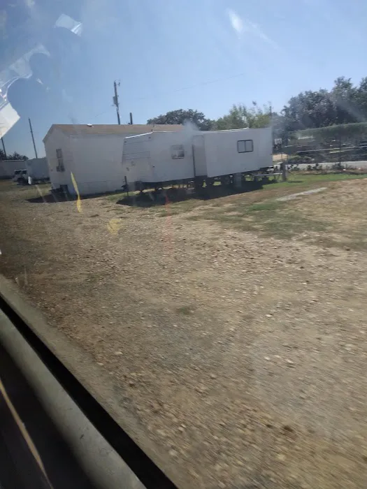 Pearsall RV Park Picture 9