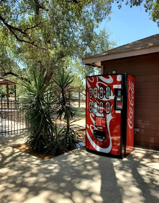 Pearsall RV Park Picture 8
