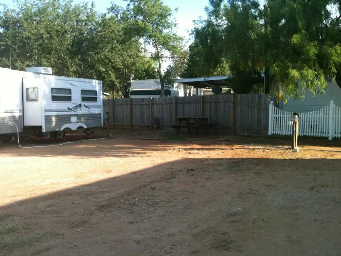 Jen's Rv Park Picture 2