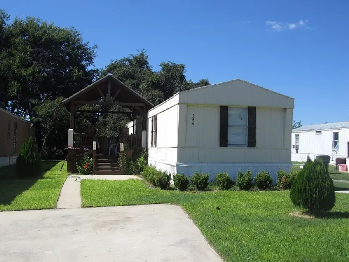 Cypress Grove Manufactured Home Community Picture 5