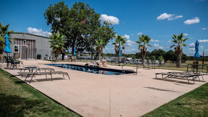 Rivercity RV Park Picture 10