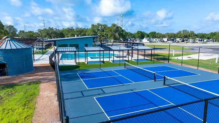 Treeside RV Resort Picture 6