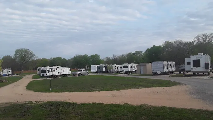 HI-Cotton RV Park Picture 3