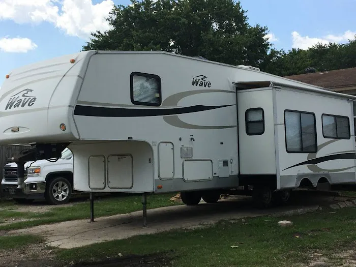 Gone Fishin RV park Picture 1