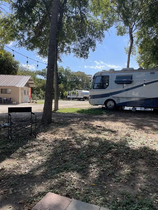 Gone Fishin RV park Picture 4