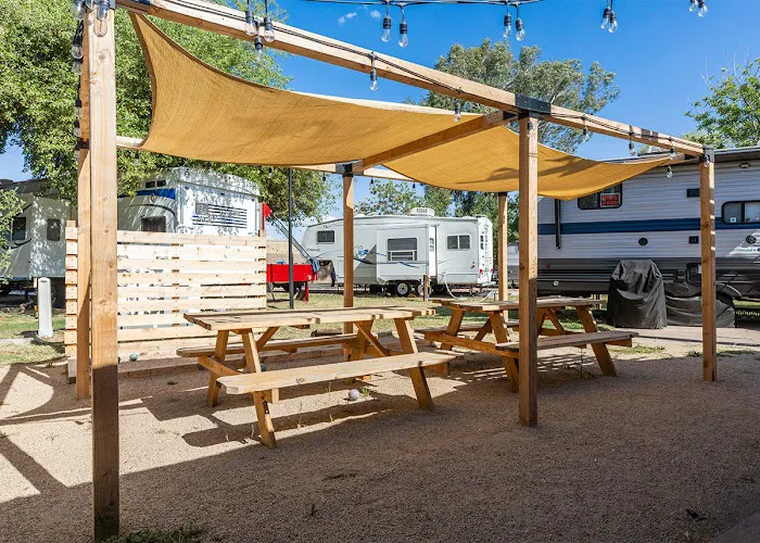 Covered Wagon RV Park Picture 7