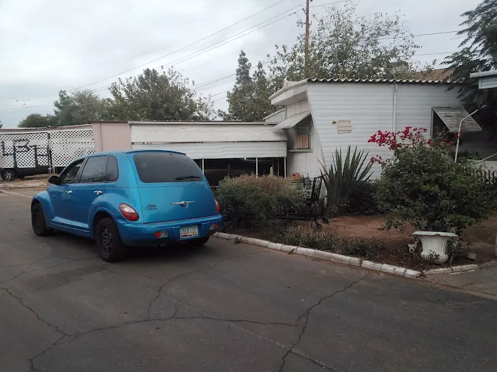 Phoenix West Mobile Home Park Picture 2