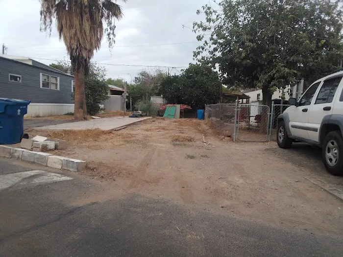Phoenix West Mobile Home Park Picture 5