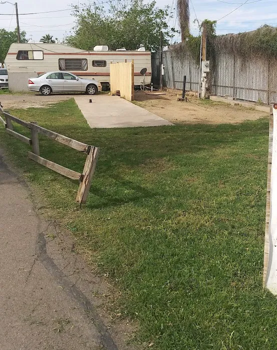 Rose Terrace mobile home & trailer park Picture 9