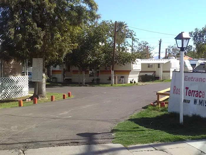 Rose Terrace mobile home & trailer park Picture 10