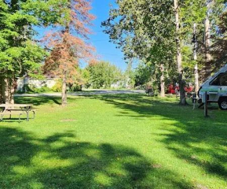 Voyageurs RV Campground and Cabins