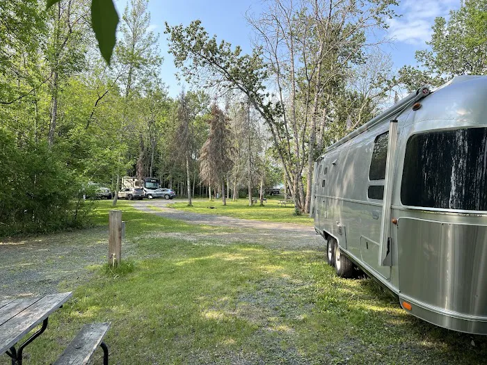 Voyageurs RV Campground and Cabins Picture 10