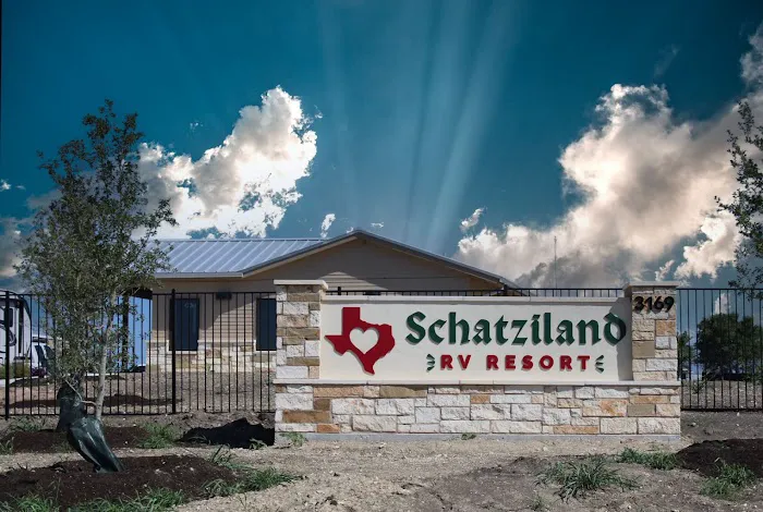 Schatziland RV Resort Picture 4