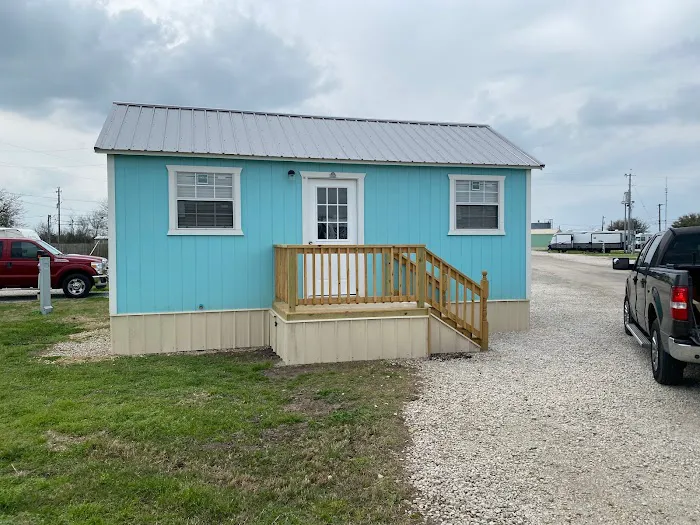 4L RV AND CABINS Picture 4