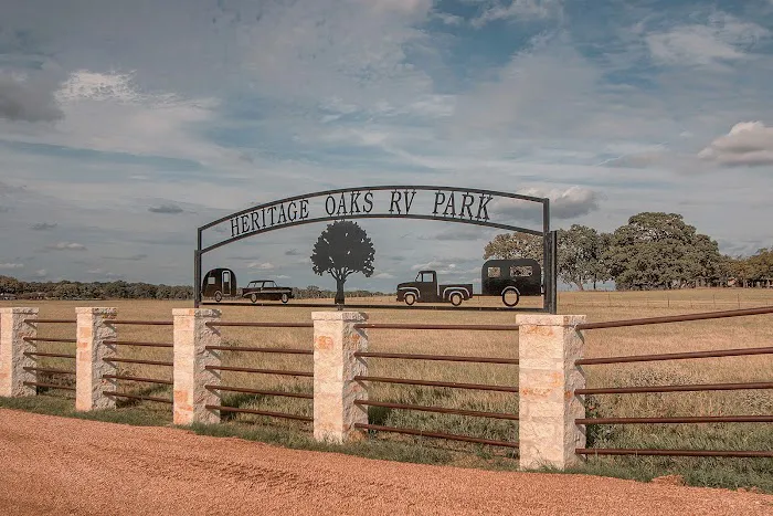 Heritage Oaks RV Park Picture 5