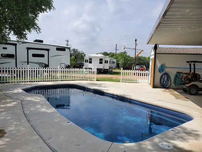 Windmills Lakebum RV Park Picture 1