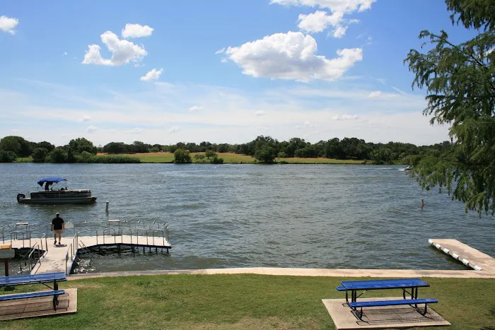 Windmills Lakebum RV Park Picture 6