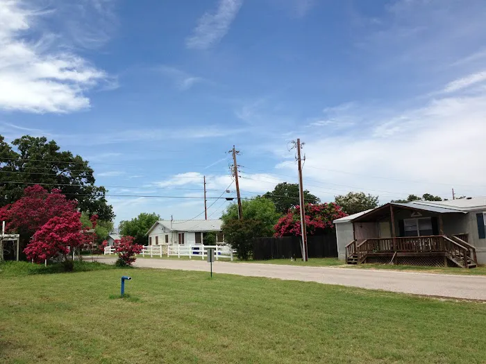 Twin Rivers Manufactured Home Community Picture 4