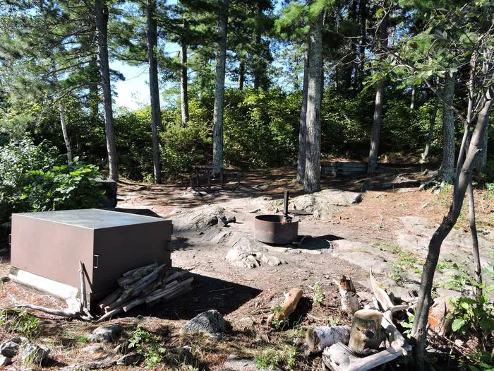 Houseboat Island West S9 Tent Campsite Picture 3