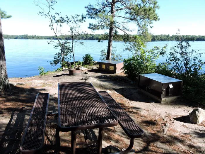 Houseboat Island West S9 Tent Campsite Picture 10