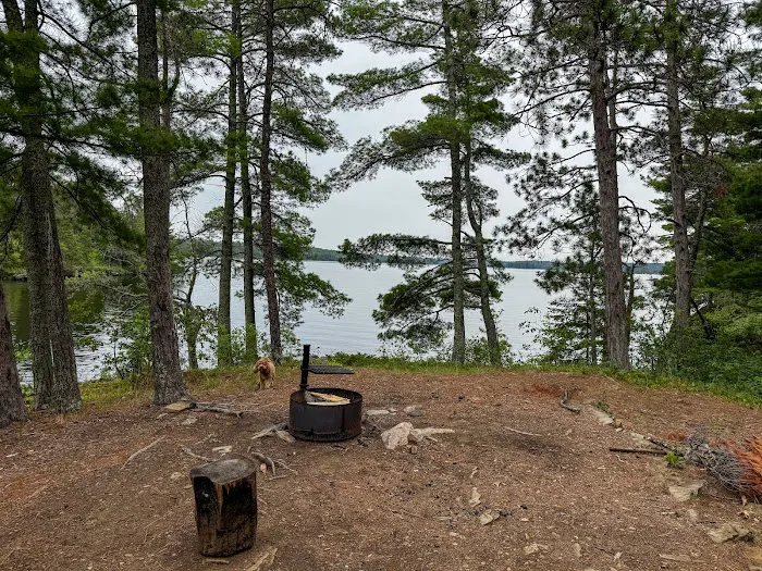 HB Sand Point Island East S16 Houseboat Campsite Picture 2