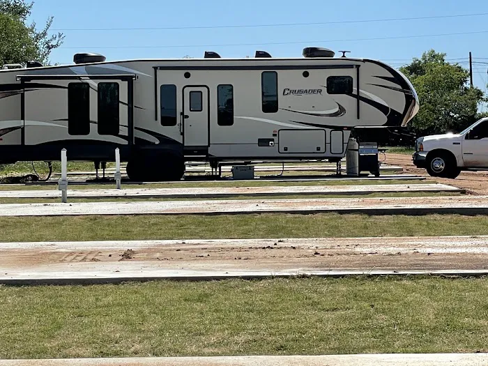 LBJ Property Rental R.V. Park Picture 1
