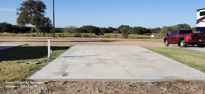 LBJ Property Rental R.V. Park Picture 4
