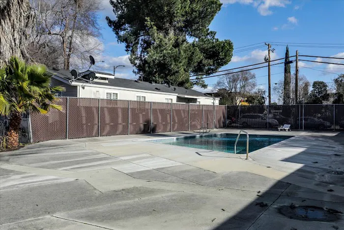 Caribbee's Mobile Home Park Picture 3