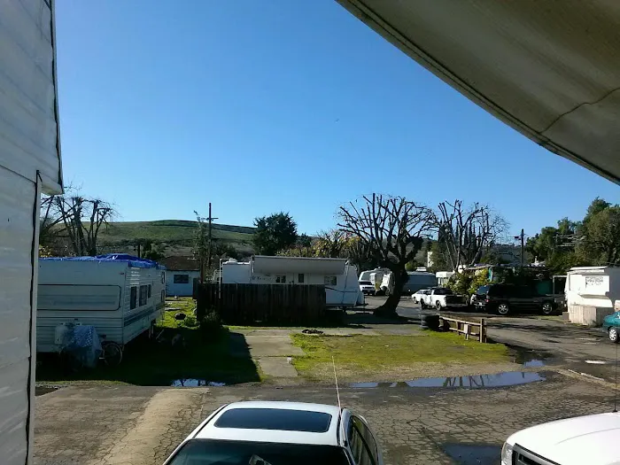 Trailer Terrace Picture 1