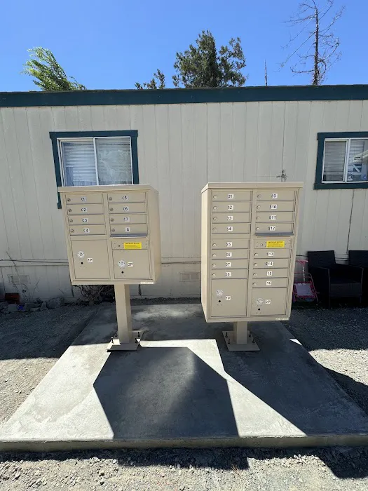 Bridgehead Mobile Home Park Picture 4