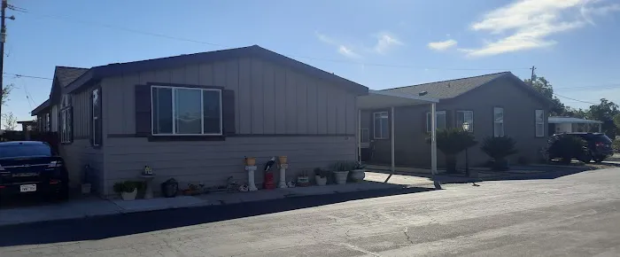 Big Oak Mobile Home Park Picture 7