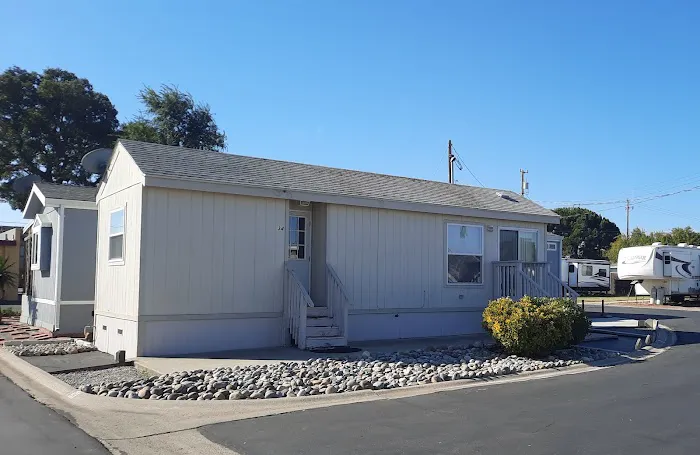 Big Oak Mobile Home Park Picture 10