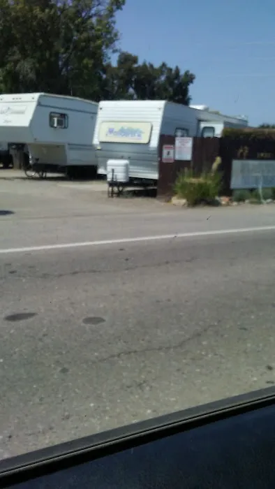 Morehead Park RV & Boat Storage Picture 10