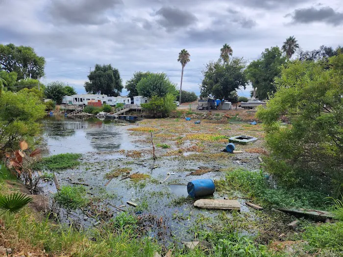 Islander Mobile Home Park Picture 4