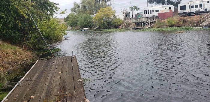 Islander Mobile Home Park Picture 2