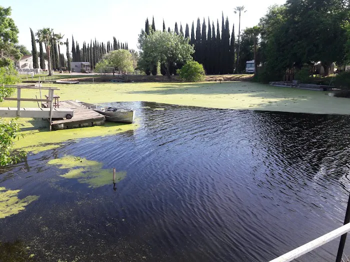 Islander Mobile Home Park Picture 5