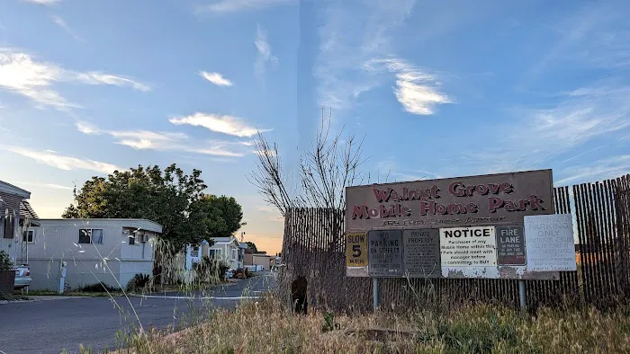 Walnut Grove Mobile Home Park Picture 3