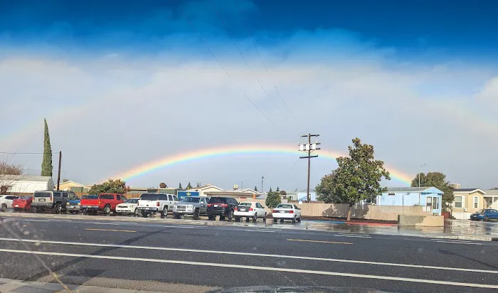 Manteca Mobile Home Park Picture 2