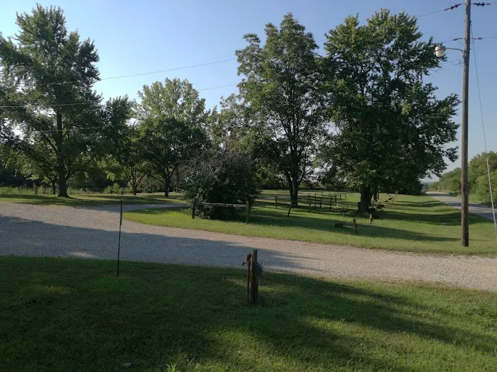 Topeka Hilltop Campground Picture 8