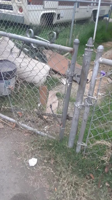 Bentley Trailer Park Picture 1
