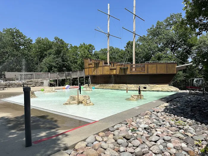 Cub World Pirate Ship Water Park Picture 1