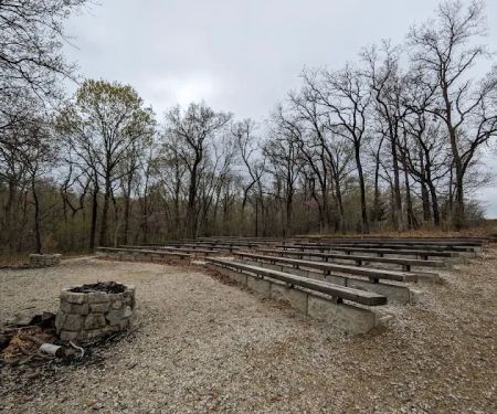 Cub World Campfire Arena