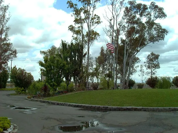 Midway RV Park Picture 7