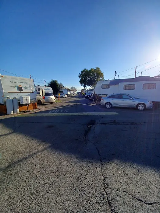 Fairfield MH & RV Park Picture 3