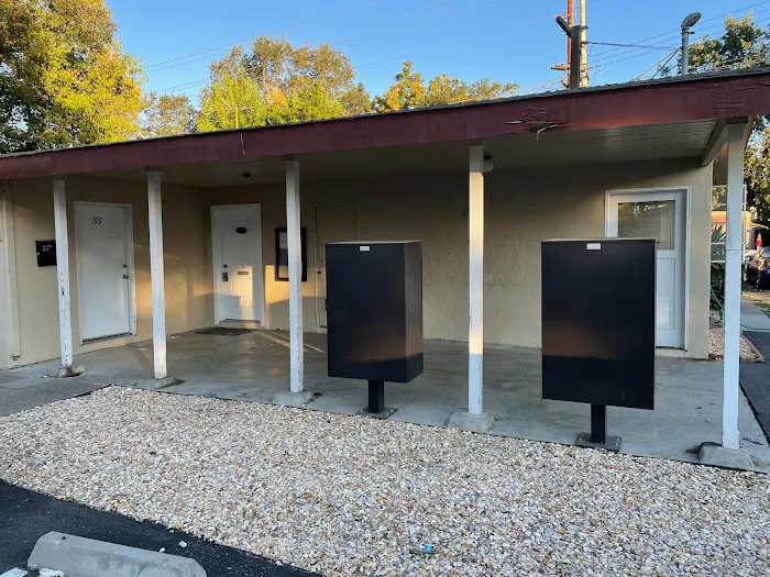 Davis Mobile Estates Picture 4