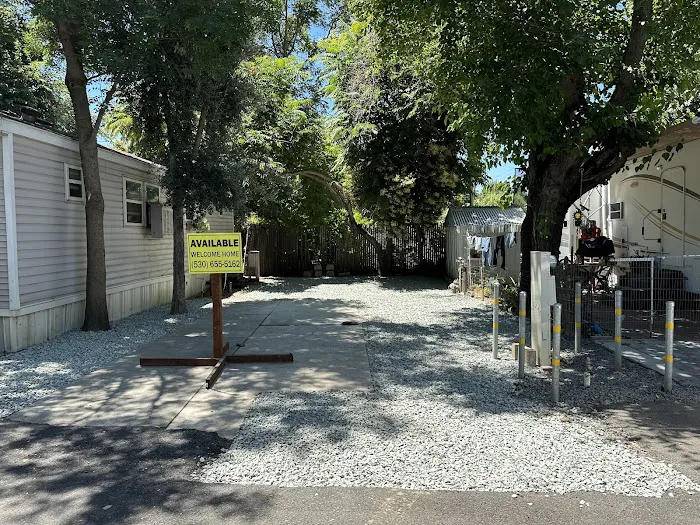 Davis Mobile Estates Picture 9